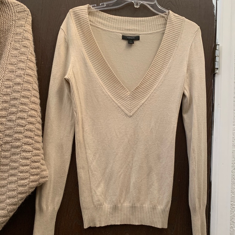 Euc Jennifer Lopez & Express Women's 2 Sweater Bu… - image 2